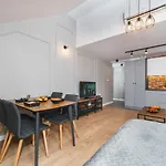 Saint Florian's - Old Town Luxury - By Upstairs * Kraków