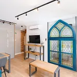 Saint Florian's - Old Town Luxury - By Upstairs Apartamento *