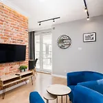 Saint Florian's - Old Town Luxury - By Upstairs Apartamento