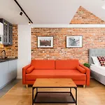 Saint Florian's - Old Town Luxury - By Upstairs Apartamento