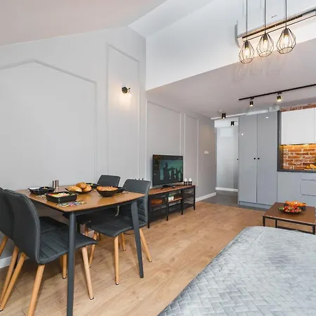 Saint Florian's - Old Town Luxury - By Upstairs * 크라쿠프