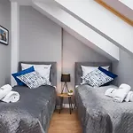 Апартаменты Saint Florian's - Old Town Luxury - By Upstairs