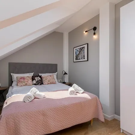 Apartamento Saint Florian's - Old Town Luxury - By Upstairs *