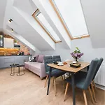 Saint Florian's - Old Town Luxury - By Upstairs Appartement Cracovie