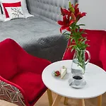 Saint Florian's - Old Town Luxury - By Upstairs Appartement