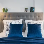 Saint Florian's - Old Town Luxury - By Upstairs Cracovie