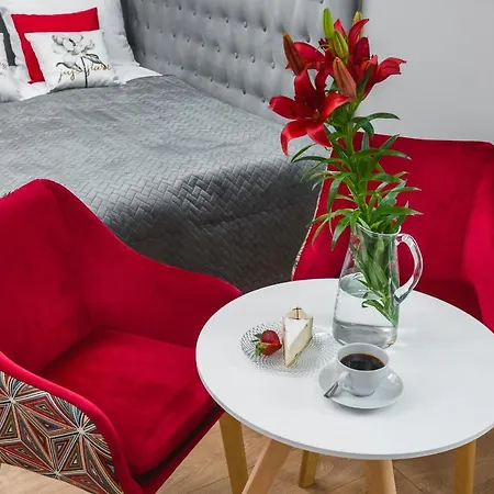 Saint Florian's - Old Town Luxury - By Upstairs דירה