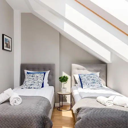 Saint Florian's - Old Town Luxury - By Upstairs 아파트 크라쿠프